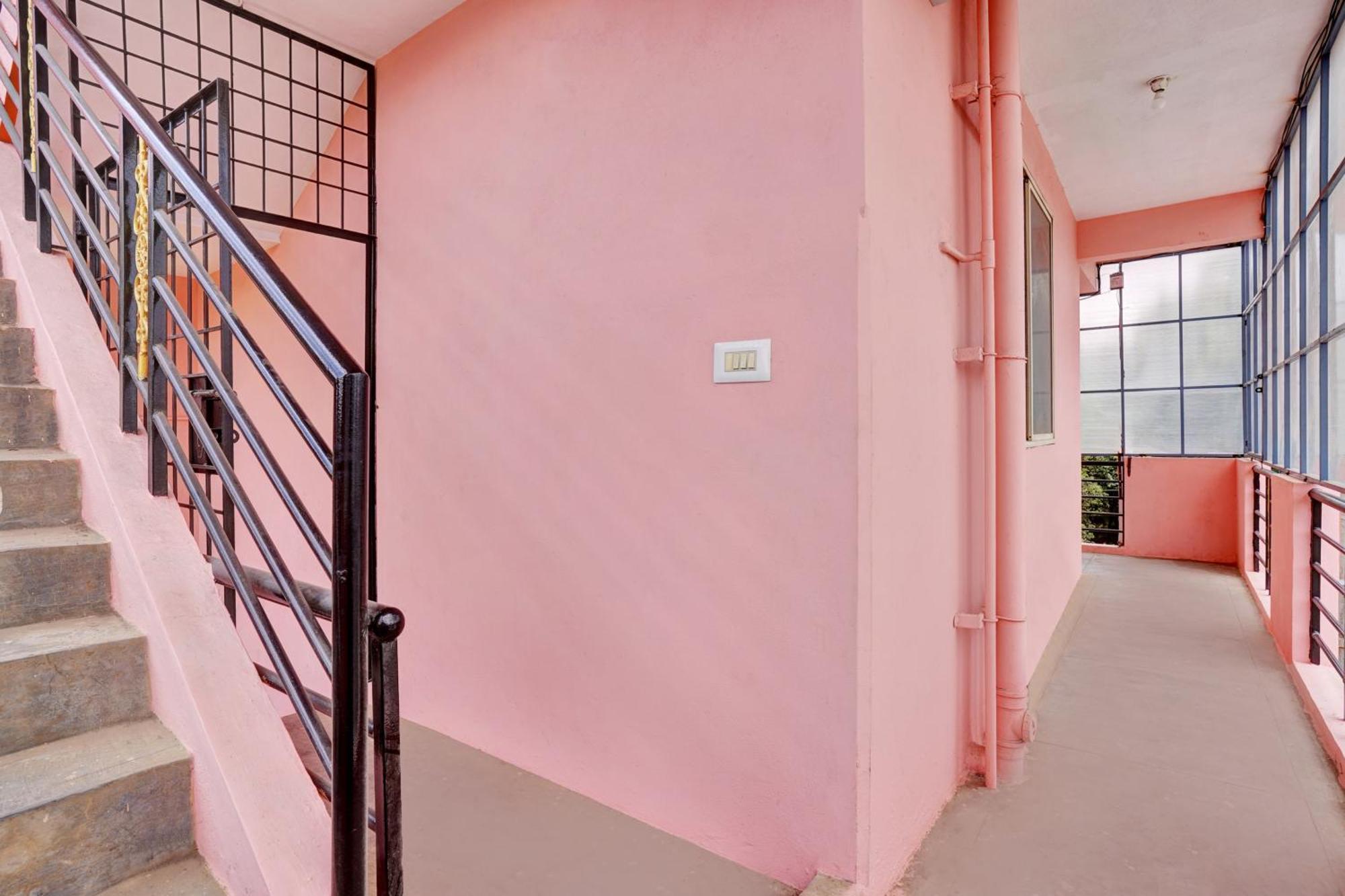 Hotel O Sv Lodge バンガロール エクステリア 写真
