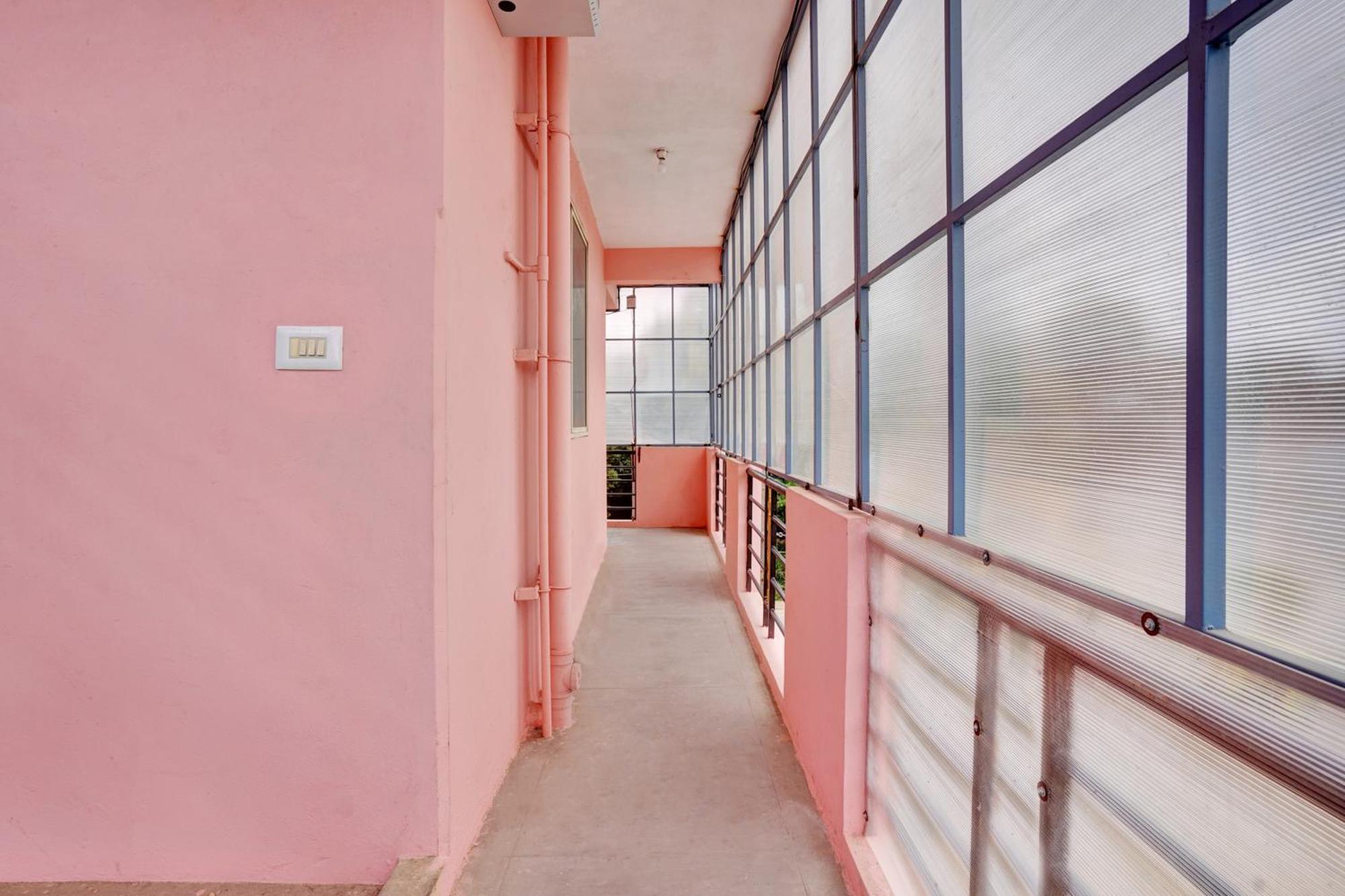 Hotel O Sv Lodge バンガロール エクステリア 写真