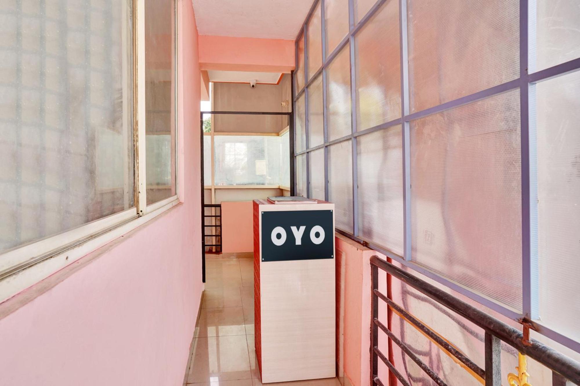 Hotel O Sv Lodge バンガロール エクステリア 写真